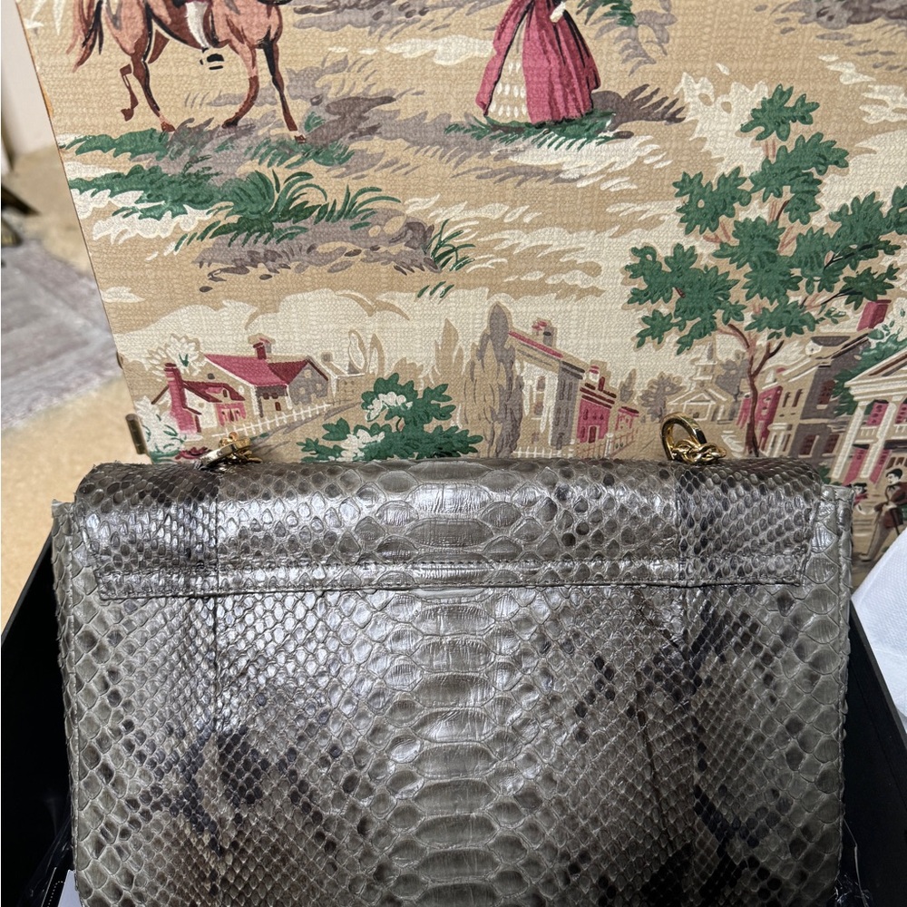 Like New The Pelle Python Collection Essential Cr… - image 5